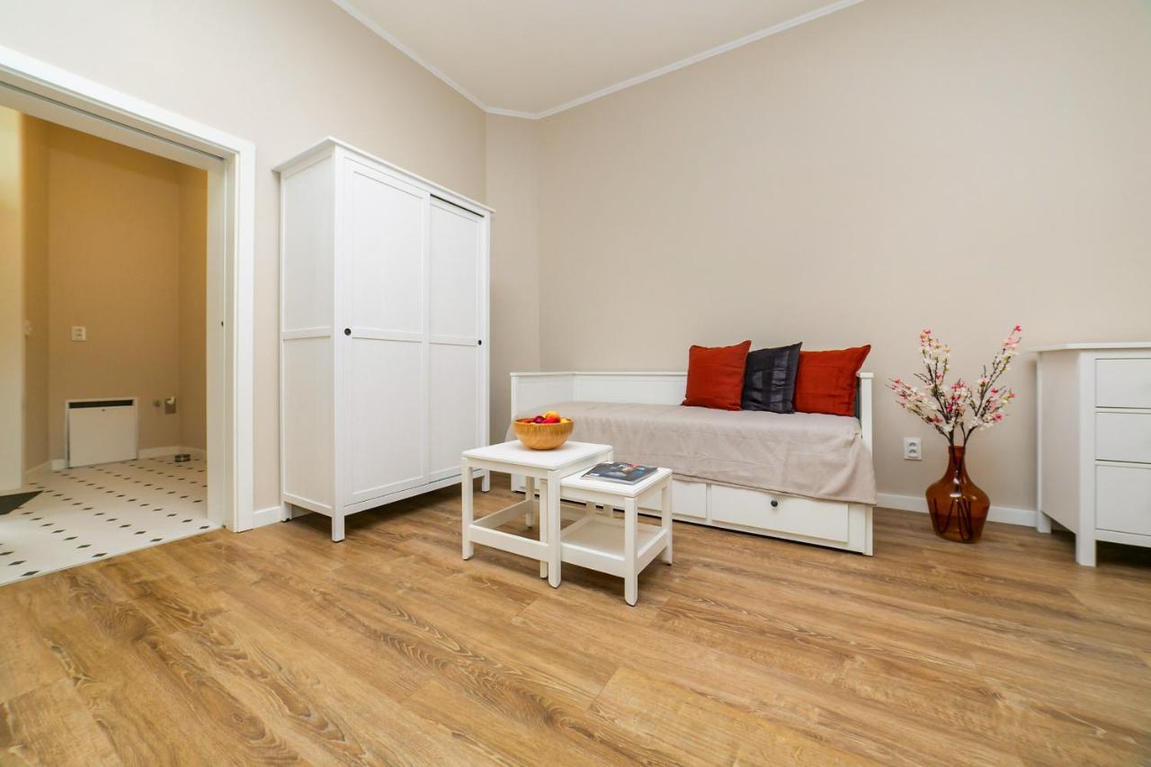 New Studio 3 - Self Check In, Parking Possible, Weekend Free Parking Bratislava Exteriér fotografie